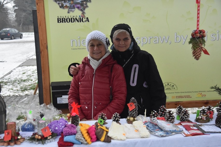Kiermasz Bożonarodzeniowy w Brodnicy przyciągnął wielu...