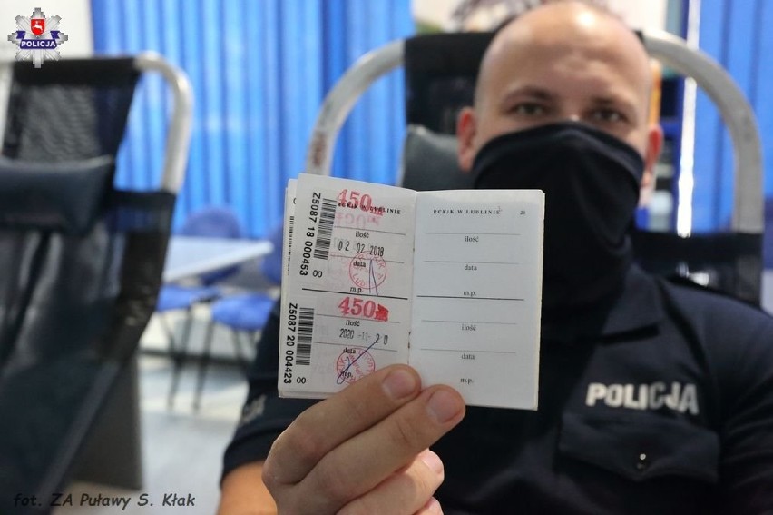 Silni Razem. Puławscy i ryccy policjanci wzięli udział w akcji krwiodawstwa