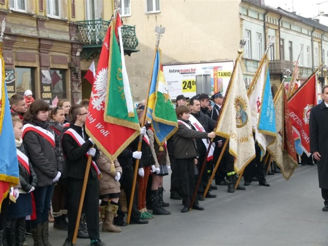 Święto Niepodległości - będą utrudnienia w ruchu