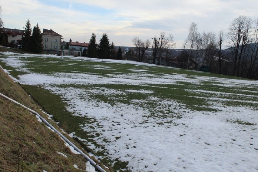 Kalwaria Zebrzydowska. Zamienią swoją saharę w nowoczesne boisko?