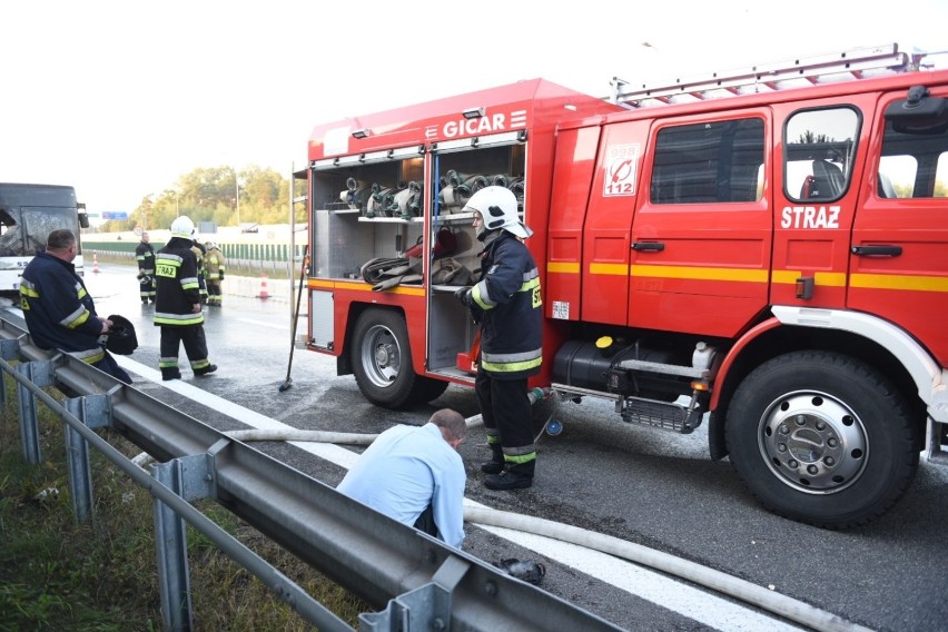 Pożar autobusu MZK Toruń w Lubiczu. Droga była zablokowana!...