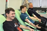 Łęczyccy policjanci oraz klub HDK PCK "Strażak" organizują zbiórkę krwi dla 11-latki chorej na białaczkę