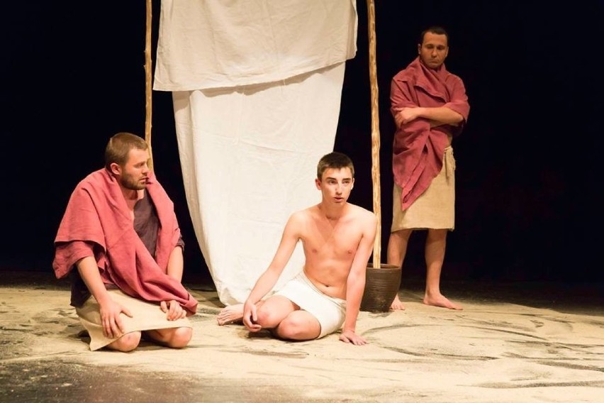 Teatr Przedmieście w Rzeszowie zaprasza na wielokrotnie nagradzany spektakl "Podróż" wg powieści Thomasa Manna