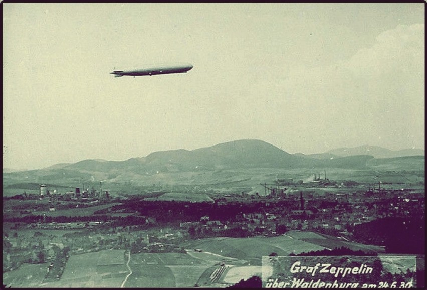 Sterowiec „Graf Zeppelin” przelatujący nad wałbrzyskim...