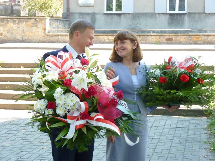 Radomsko: Kwiaty w rocznicę wybuchu II wojny światowej