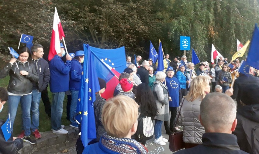 Manifestacja w Stargardzie. "Zostajemy w UE!" 