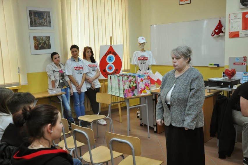 Kampania "Drugie życie" w Chełmku z uczniami PZ nr 8 Szkół Zawodowych i Ogólnokształcących