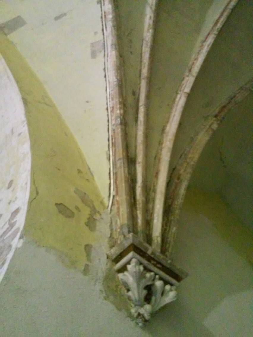 Lipiny: stara zakrystia i kaplica w kościele pw. św. Augustyna odzyska blask. Rozpoczął się remont