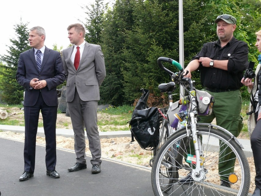 O cyklu rajdów "Rowerem przez powiat" opowiadali starosta...