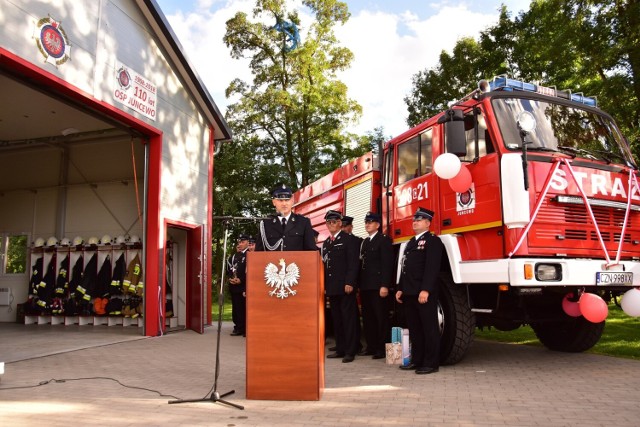 Poświęcenie remizy OSP Juncewo (gmina Janowiec Wielkopolski) oraz nowego samochodu.