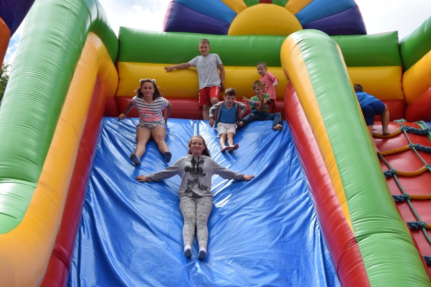 Wspaniały festyn osiedla „Nad Studnicą” w Miastku. Świetna zabawa i wiele atrakcji dla dzieci (FOTO)