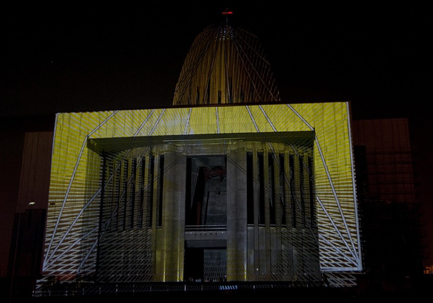 II Królewski Festiwal Światła w Wilanowie - koncert Toshinori Kondo z mappingiem na fasadzie Świątyni Opatrzności Bożej