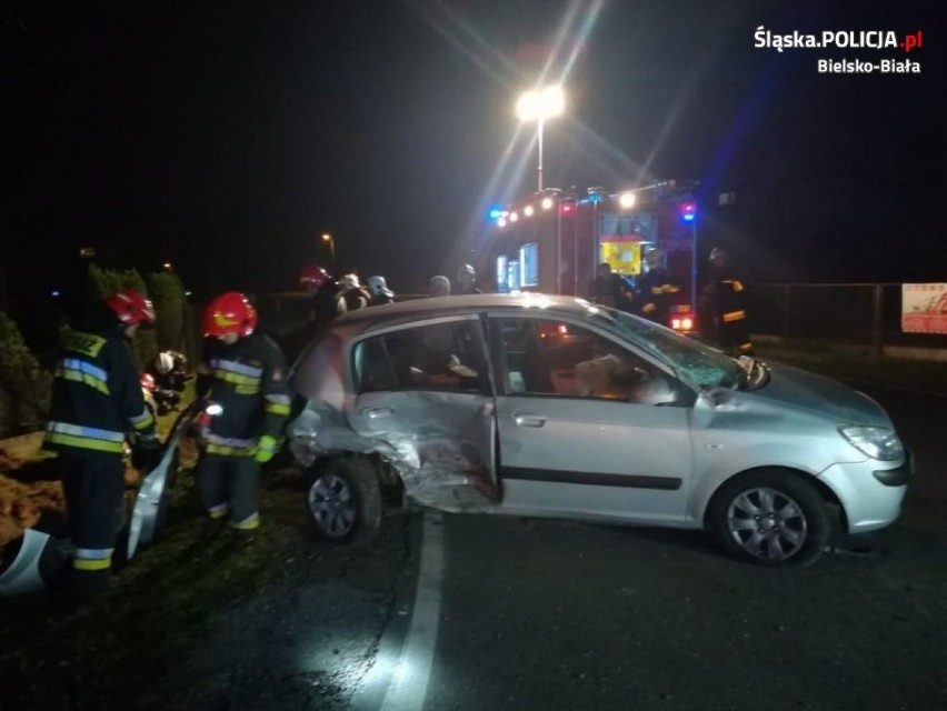 Wypadek w Zasolu Bielańskim: 61-letnia kobieta została ciężko ranna [ZDJĘCIA]