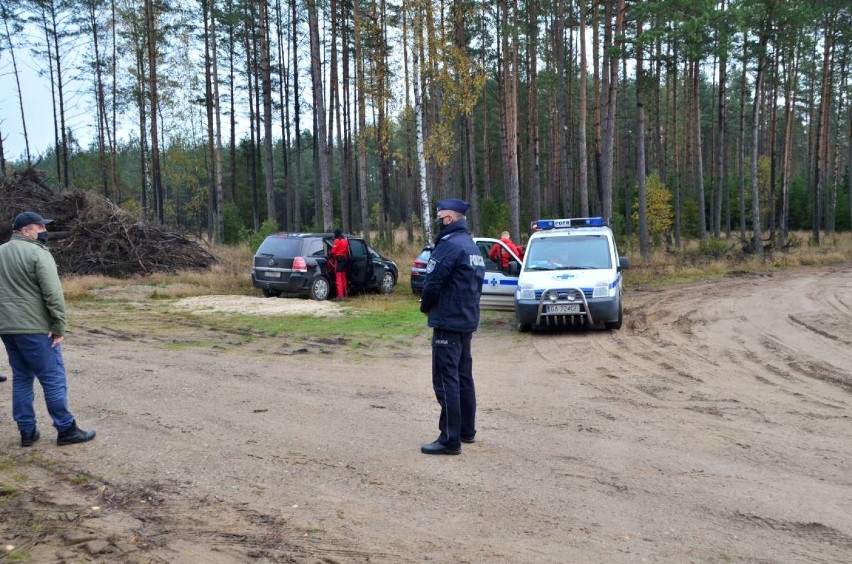  Na terenie lasów otaczających Kościerzynę i Gostomie policjanci realizowali kolejne czynności w sprawie zaginięcia Wacława Dzienisza