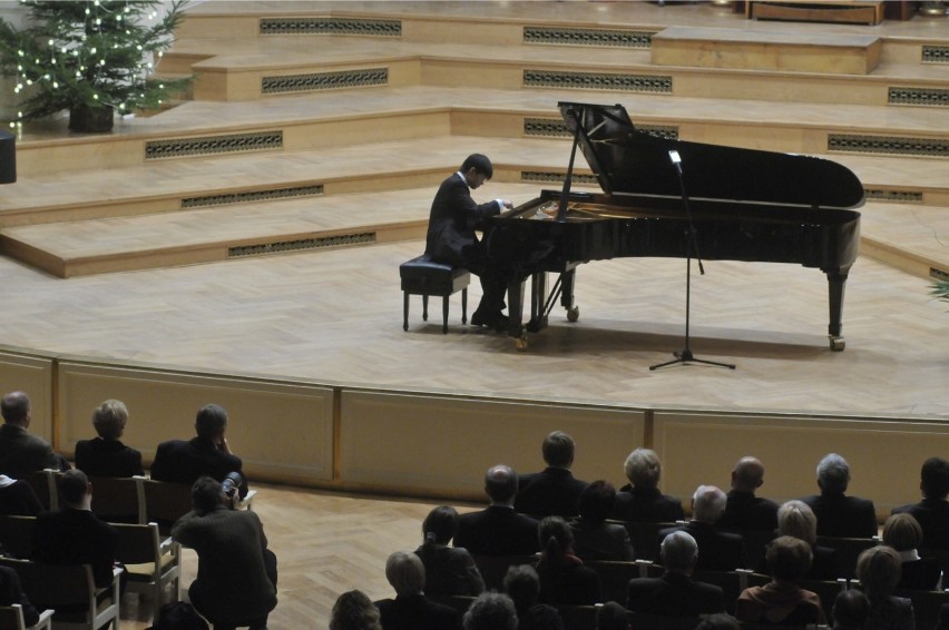 Uczestnicy konkursu Chopinowskiego zagrają na Grochowskiej