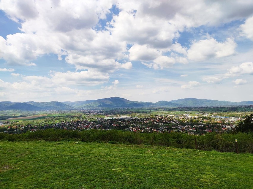 Żywiec. Panorama ze wzgórza Grojec robi wrażenie! Jest PIĘKNIE! Zobacz ZDJĘCIA