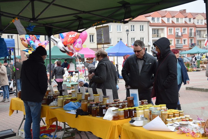 Trwa Jarmark Wielkanocny na Starym Rynku w Łomży