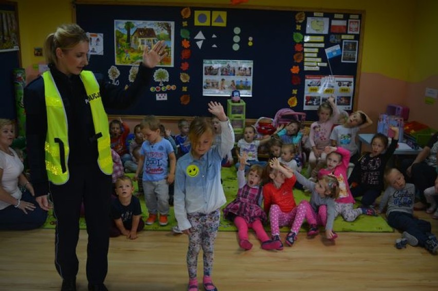 Gm. Nowy Dwór Gdański. Policjanci odwiedzili przedszkolaków...