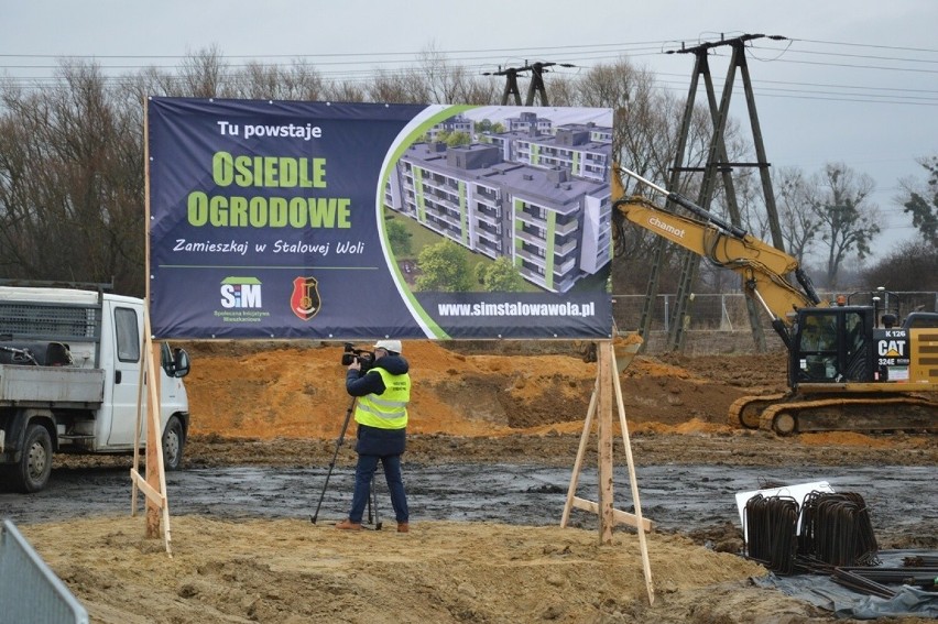 Ruszyła budowa osiedla mieszkaniowego „Ogrodowe” w Stalowej Woli. Zobacz zdjęcia z placu budowy i wizualizacje 