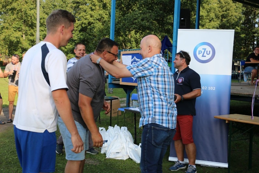 W Połajewie rozegrano turniej siatkarski dla policjantów z...