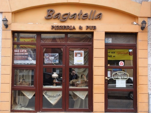 Pizzeria Bagatella w Darłowie - wyślij sms o treści dsr.13 na numer 72355 (koszt 2.46 zł z VAT)