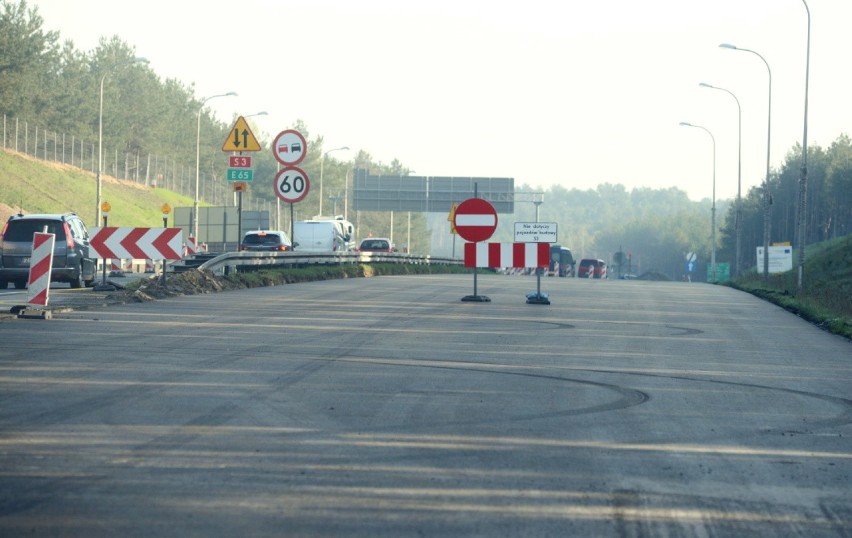 Co się dzieje na budowie drogi ekspresowej S3, na odcinku...