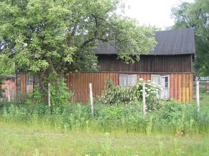 Drewniany dom w 2009 roku zniknął z ul. Nadrzecznej w...