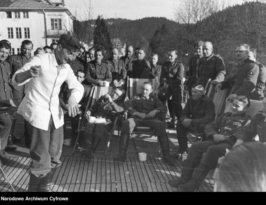 Żołnierze niemieccy podczas wypoczynku w Krynicy Zdroju