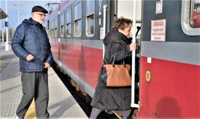 Po zakończeniu prac remontowych pomiędzy Tunelem a Wolbromiem prędkość pociągów zwiększy się do 80 km/h. To jednak dopiero w 2023 roku.