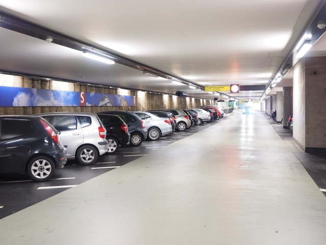 Przykład parkingu wielopoziomowego