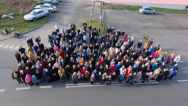 Zdjęcie mieszkańców Cybinki do kapsuły czasu