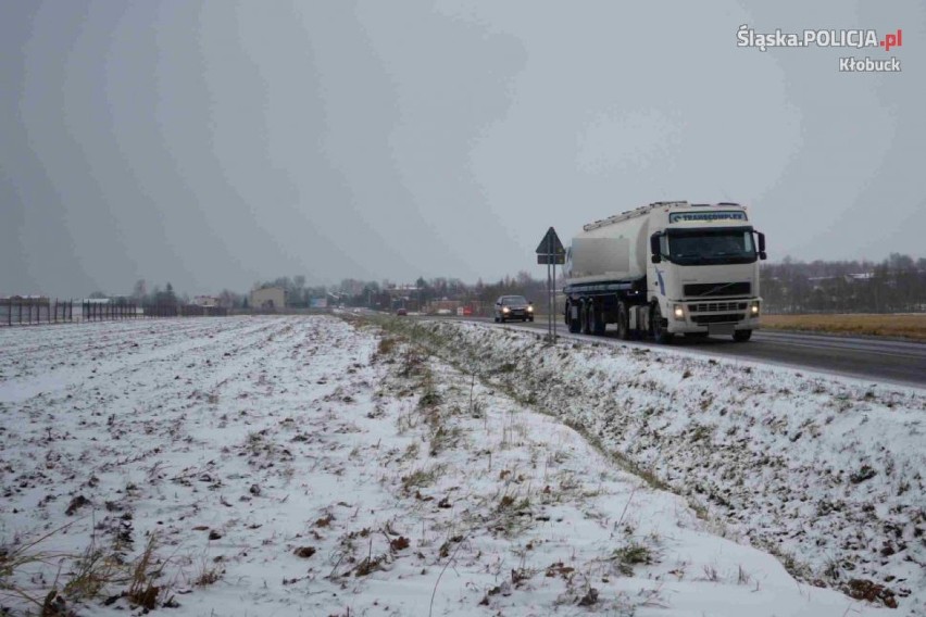 Fatalne warunki na drogach Kłobucka i powiatu