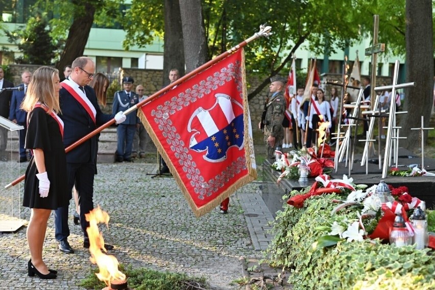 Obchody 84. rocznicy ataku Związku Radzieckiego na Polskę oraz Dnia Sybiraka na Cmentarzu Katedralnym w Sandomierzu