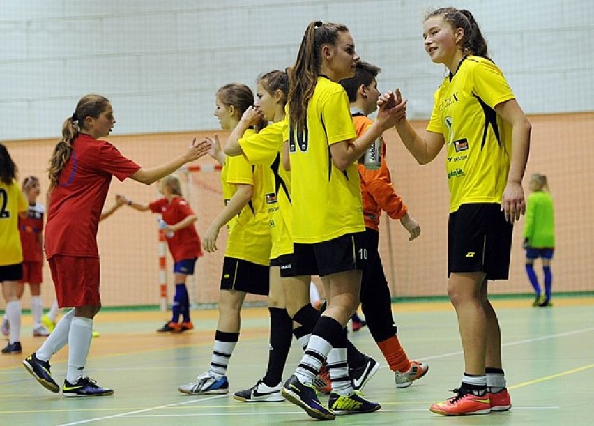 WOŚP 2016: Za nami Tucholski Halowy Turniej Piłki Nożnej Kobiet  [zdjęcia] 