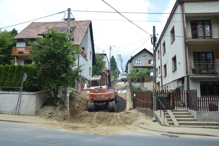 Bochnia. Przebudowa ulicy Polnej, będzie bezpieczniej dla kierowców i mieszkańców - zobacz zdjęcia 