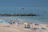 Lato nad Bałtykiem w polskim Dubaju. Zapraszamy do Jarosławca na słynną plażę. Zdjęcia