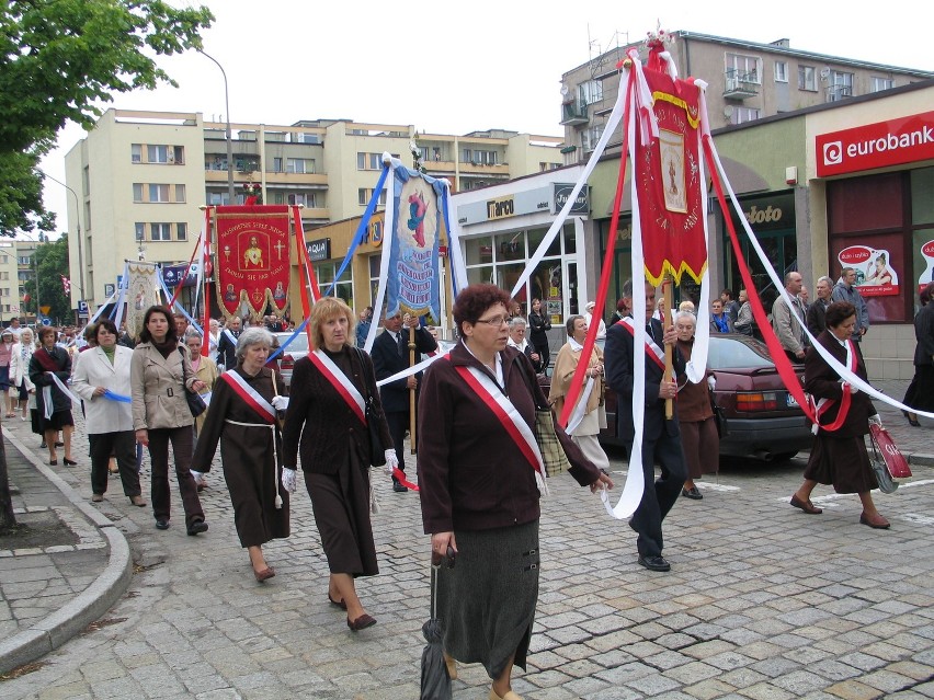 Głogów: Tysiące głogowian na procesjach Bożego Ciała FOTO