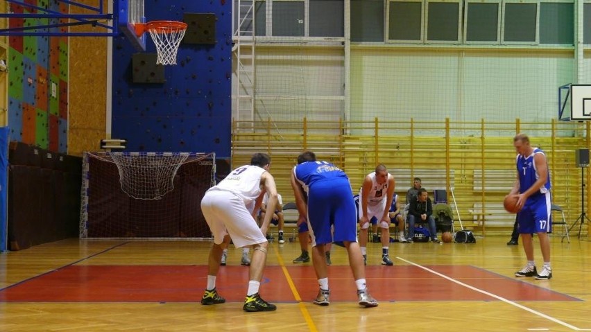 II liga koszykówki – MKS Skierniewice rozpoczyna od zwycięstwa