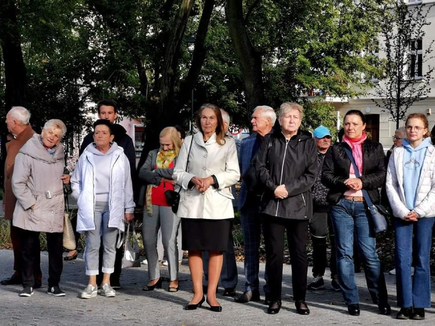 Spacer z prezydentem Kalisza. Mieszkańcy oglądali inwestycje w mieście. ZDJĘCIA