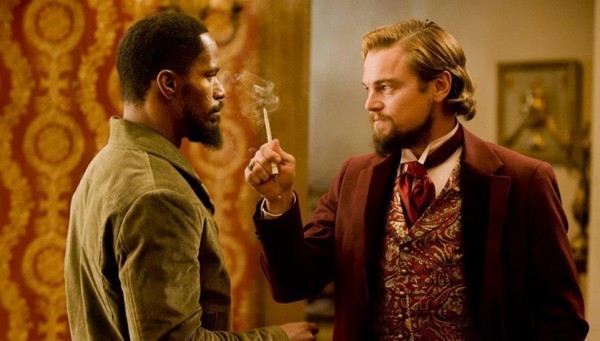 "Django" przenosi nas na południe Stanów Zjednoczonych, niedługo przed wojną secesyjną. Niewolnik Django (Jamie Foxx) poznaje... dentystę Dr. Kinga Schultza (Christoph Waltz), który przy okazj jest pogromcą łotrów, za których odnalezienie wyznaczono nagrodę. Schultz jest na tropie złych braci Brittle. Dzięki współpracy, dwójka oryginałów dopina swego. Django staje się wolnym człowiekiem, ale postanawiają dalej tropić wspólnie bandytów.