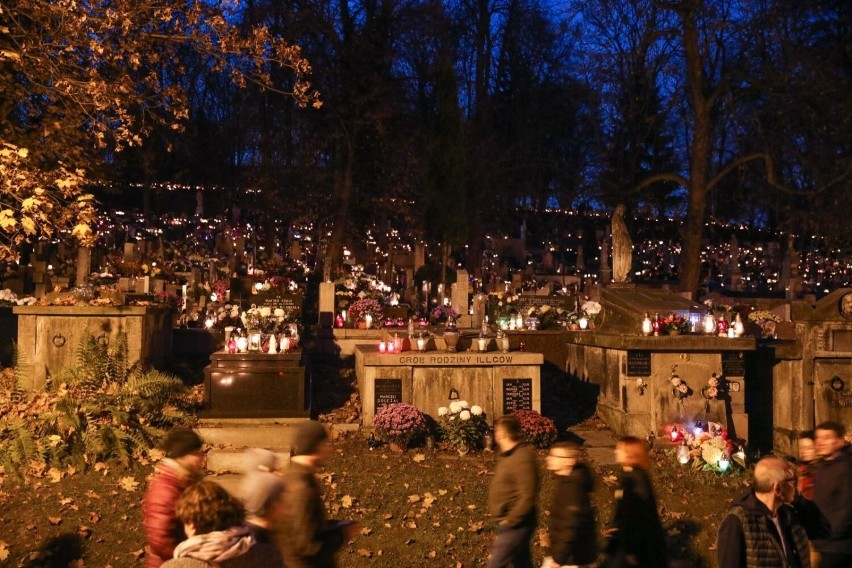 Cmentarz Podgórski - cena wywoławcza prawie 16 tys. zł