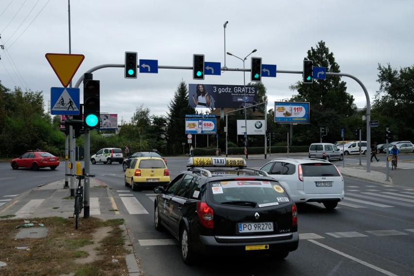 Skrzyżowanie ul. Św. Wawrzynca i Niestachowskiej - tu...