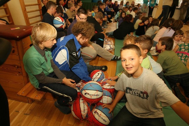 Uczniowie z gminy Leśna spędzą w Sokolnikach trzy tygodnie.