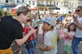 Transgraniczny Dzień Dziecka w Słubicach. Dzieci ze Słubic i Frankfurtu razem bawiły się na deptaku