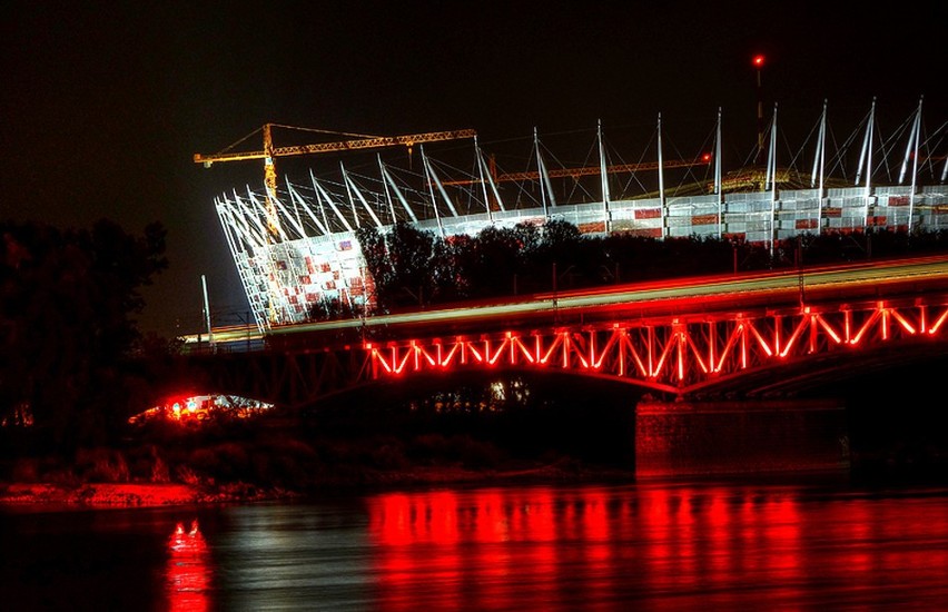 200 dni do Euro2012. Zobacz, jak przebiegała budowa Stadionu Narodowego (WIDEO)