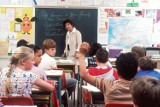 Niesprawiedliwi nauczyciele kształtują postawę populistyczną u uczniów. Nowe badania rzucają światło na ważną kwestię