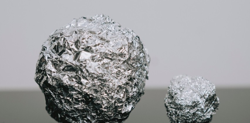 Folia aluminiowa sprawdzi się nie tylko w kuchni, możesz też...