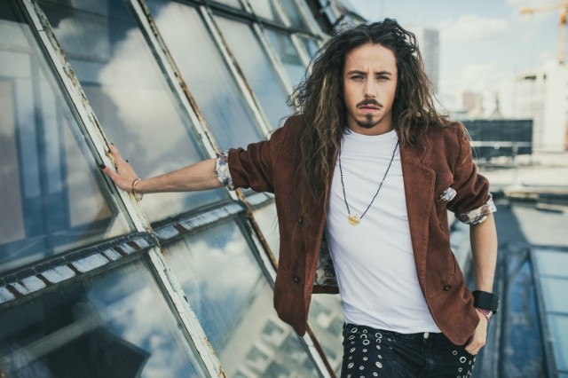 To już pewne! Michał Szpak wystąpi w Łebie