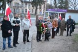 4. rocznica tragedii smoleńskiej w Miastku. Pod pomnik Jana Pawła II przyszło ok. 20 osób