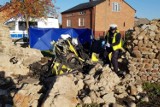Śmiertelny wypadek w Bogdanowie. 24-latek uderzył w mur plebanii, zginął na miejscu ZDJĘCIA